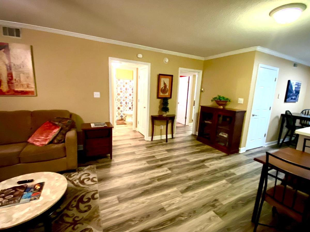 رالي Trendy 2Bed 2 Bath Villa In The Village With King Bed المظهر الخارجي الصورة