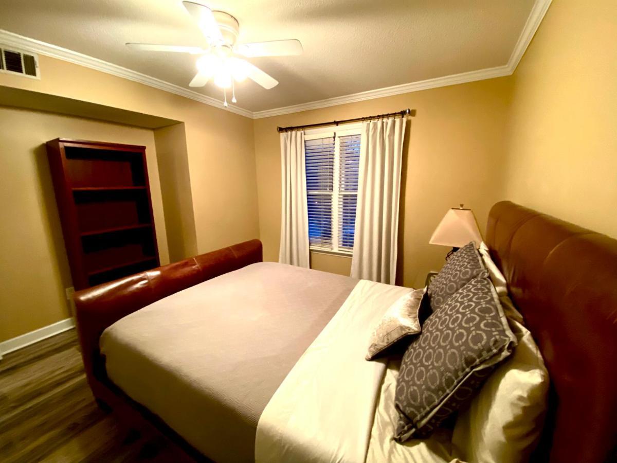 رالي Trendy 2Bed 2 Bath Villa In The Village With King Bed المظهر الخارجي الصورة